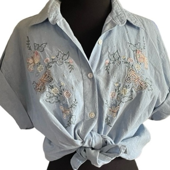 Vintage Tops - Vintage floral butterfly embroidered button up short sleeve shirt blue cotton L